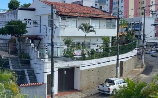 Casa de Rua, Brotas