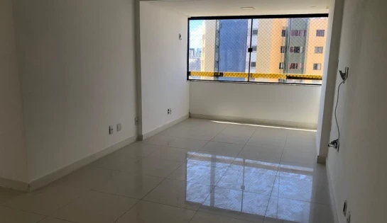 Apartamento, Caminho das Árvores