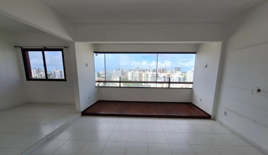 Apartamento, Caminho das Árvores